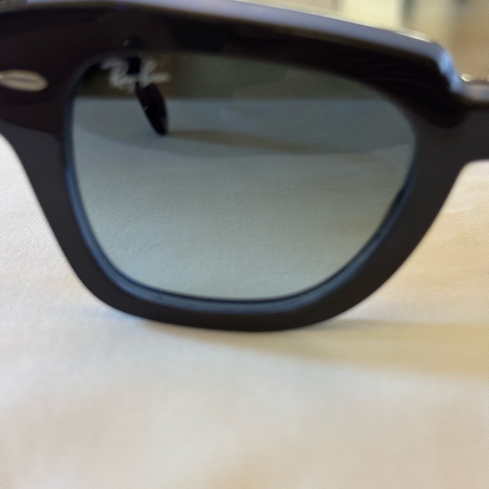Ray-Ban Sunglasses RB2186 STATE STREET 1298/3M Blue on Transparent Blue Square - Picture 9 of 12